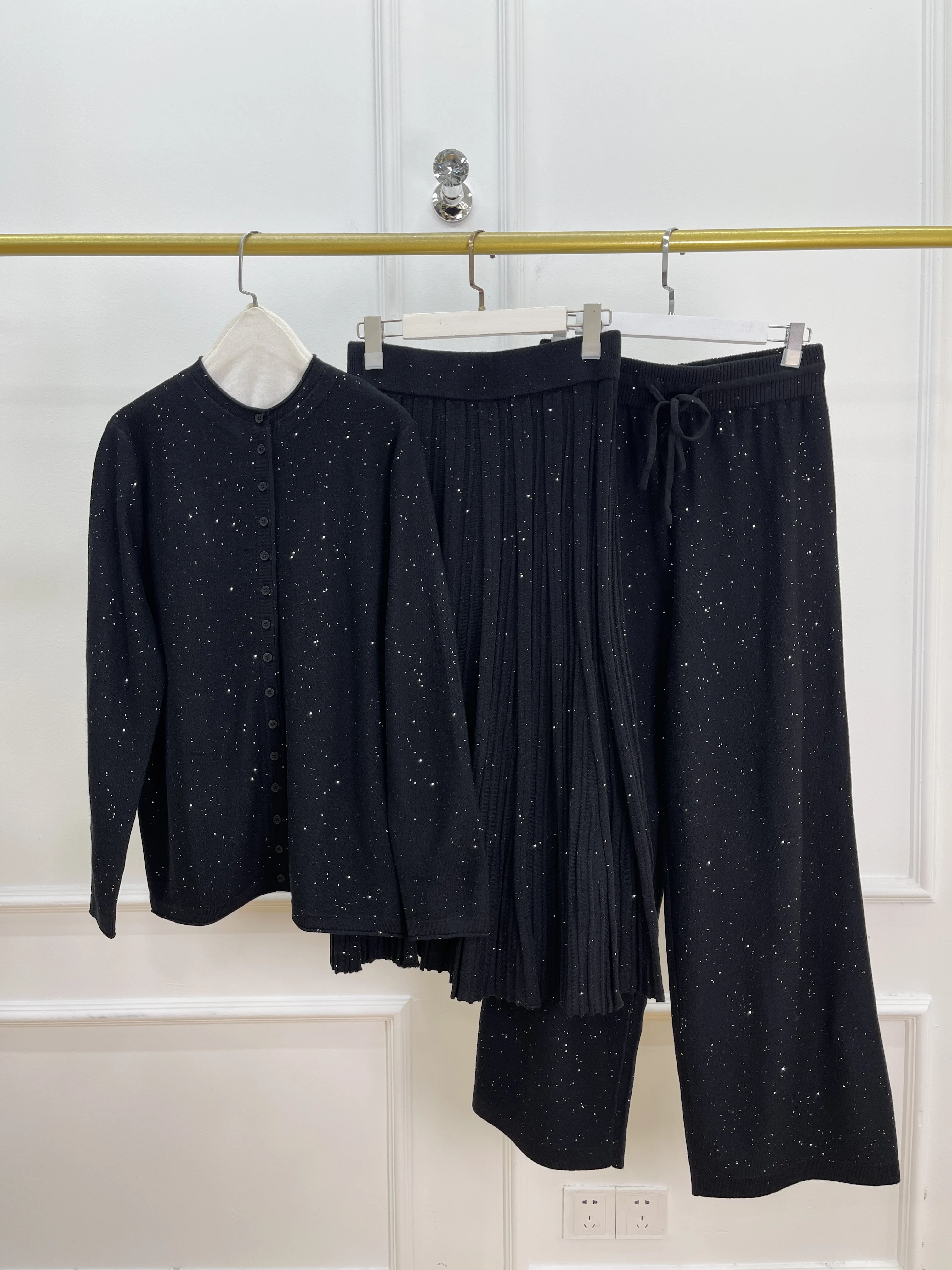

New Arrival Round Neck Wool Sequined Cardigan Top Casual And Versatile Straight Leg Pants, High-Quality Fashion Set (10 Pieces)
