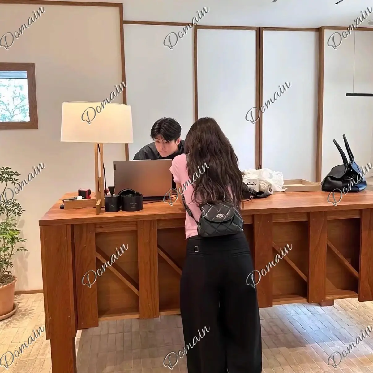 Clothing store collection store checkout page Bar table Nakajima collection table Display display cabinet Medieval front desk