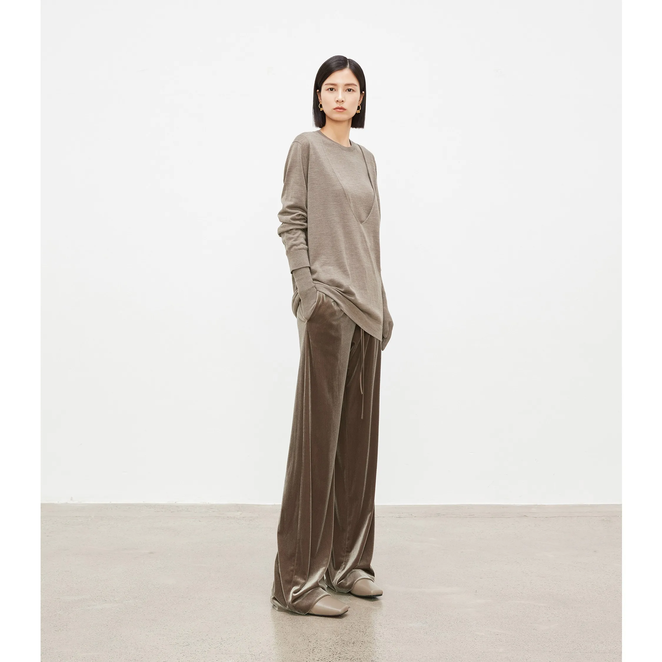 الحرير المخملية سراويل تقليدية المرأة لامعة الساق عالية الخصر مستقيم الساق تخفيف Sle منتصف تمتد الخريف Faion 2025