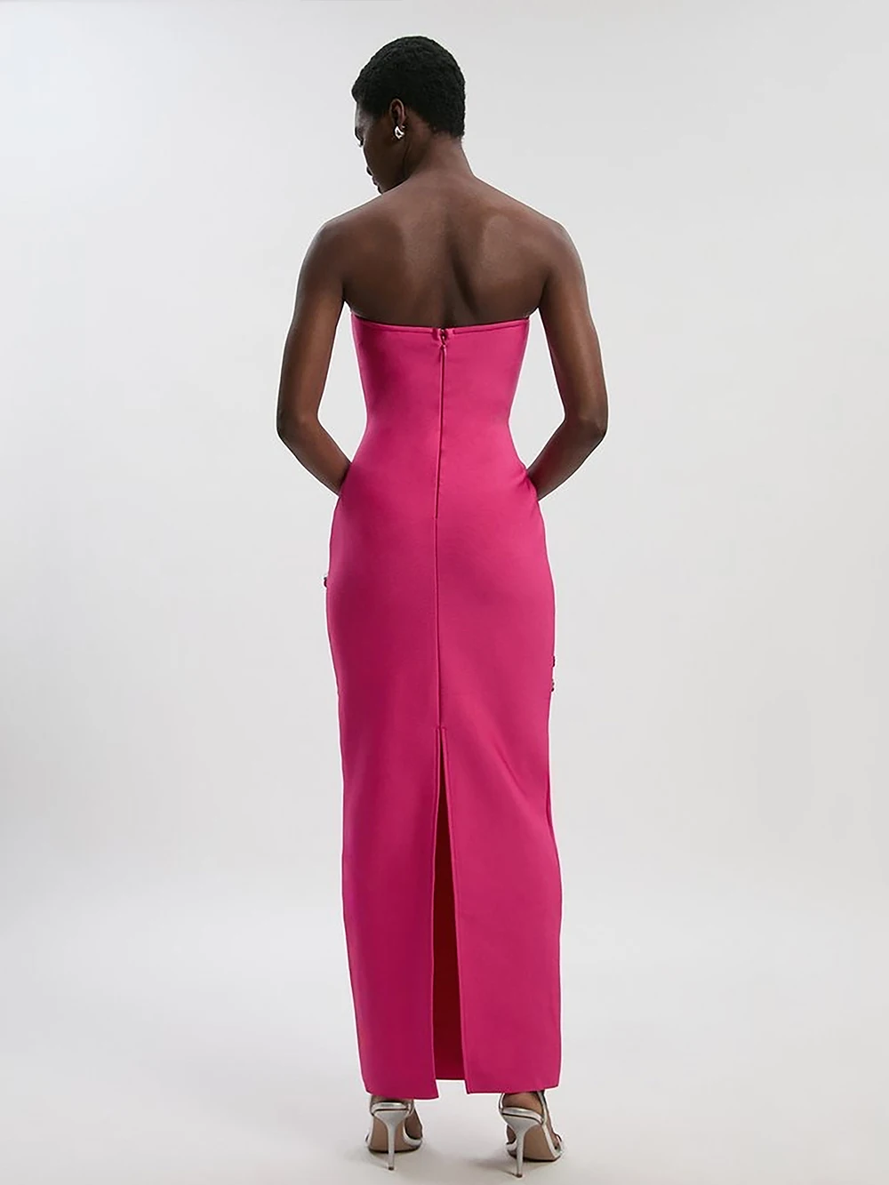 2025 Nuovo sexy senza spalline fatto a mano con perline fiore aderente lungo vestito dalla fasciatura donne eleganti abiti da sera di lusso per feste di compleanno