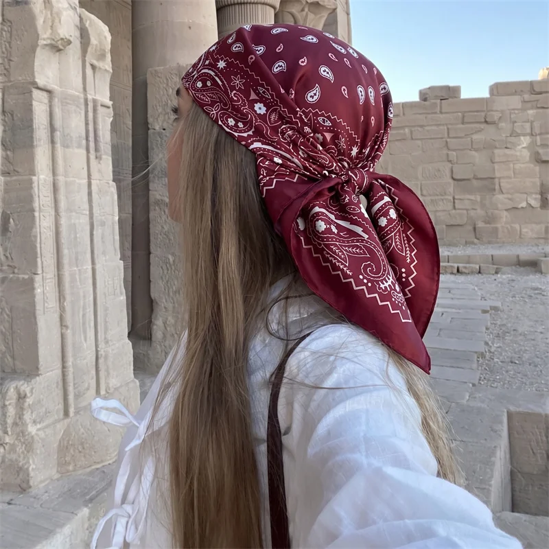 2026 70x70cm Burgundy Paisley Print Satin Square Scarf Women Neck Head Wrap Ladies Bandana Office Daily Wear Elegant Soft
