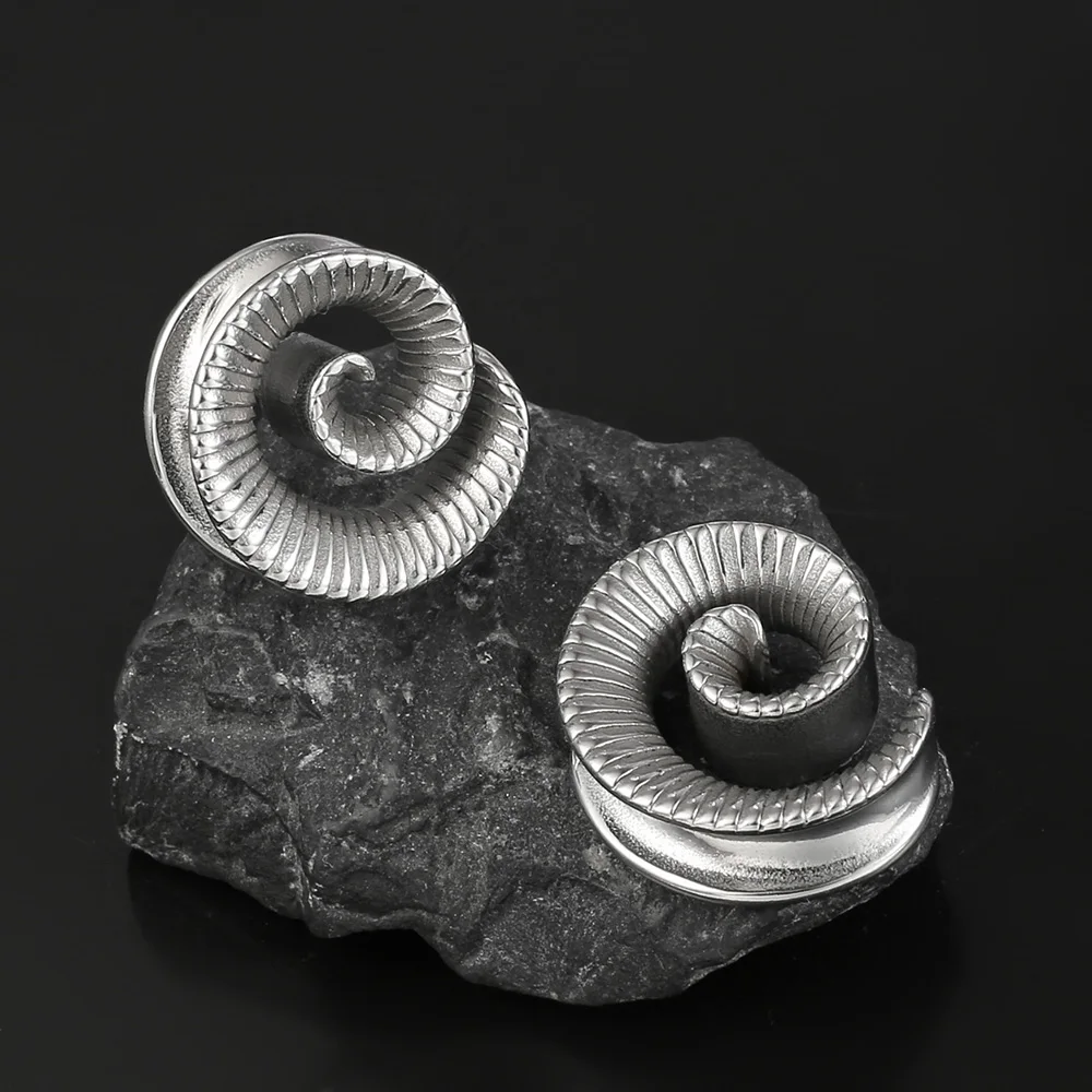 Casvort 2PCS 316 Stainless Steel Cool Ear Tunnels Plug Spiral Saddle Gauges Piercing Body Jewelry for Stretched Earlobe Expander