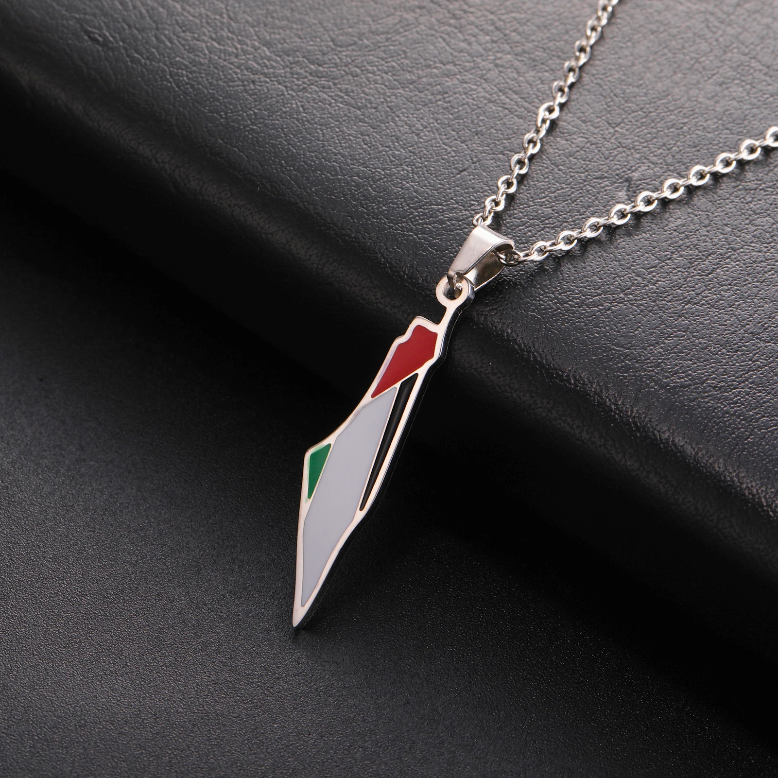 

COOLTIME Palestine Map Flag Pendant Necklace for Women Stainless Steel Geography Map Shape Choker Chain Jewelry Wholesale