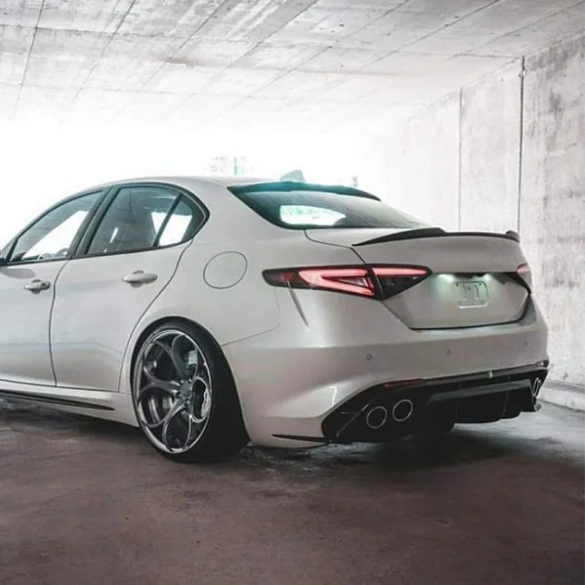 Dla Alfa Romeo Giulia Spoiler 2015-2023 Samochodowe skrzydła ogonowe Stały spoiler wiatrowy Tylne skrzydło Automatyczne stałe skrzydło wiatrowe Gloss Black Akcesorium