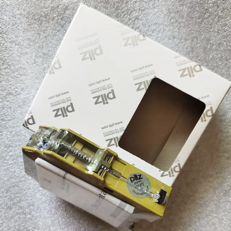 พิลซ์ 675500 โมดูลความปลอดภัยใหม่ของพิลซ์ PNOZ Z 24VAC/DC