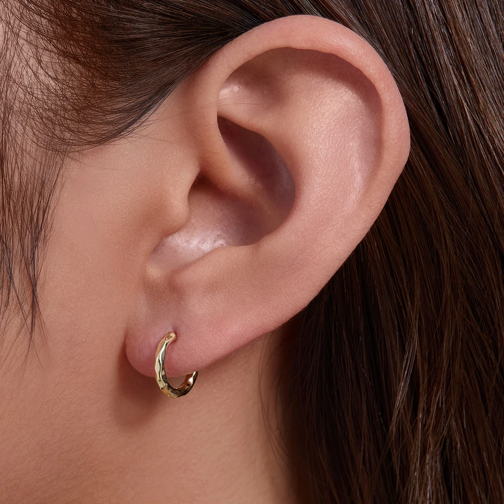 

Fulsunwholesale earring sterling silver huggies hoops quality fashion 925 silver twisted hoop earring