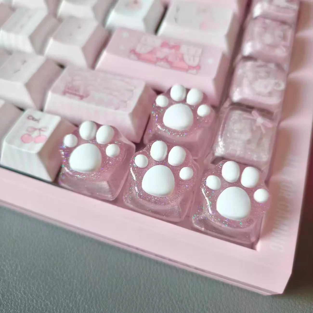 Cute Pink Translucent Cat Paw Keycaps Creative Personalized Cross-Shaft Mechanical Keyboard Replacement Resin Gaming Keycaps