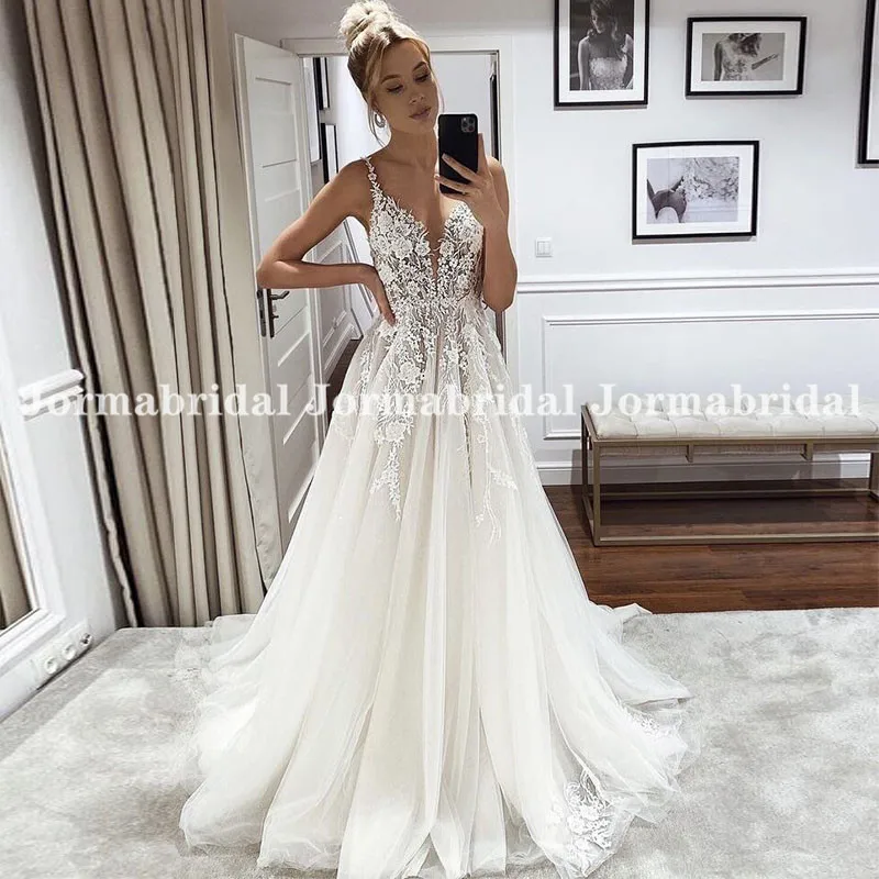 

Boho Wedding Dresses Sleeveless Deep V-Neck Floral Appliques Backless A-Line Tulle Formal Bridal Gowns for Bride Beach Wedding