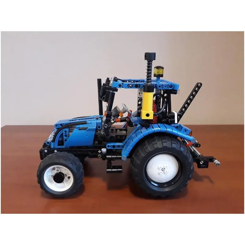 MOC-61693T5000 Agricultural Transport Tractor Series Splicing Assembly Building Block Model• 756 Parts Toys for Kids Gifts