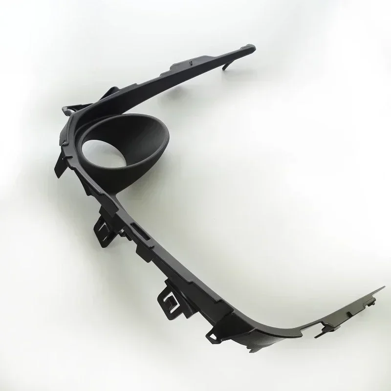 

Auto Parts Left Fog Lamp Hole Bracket Cover for LEVIN NRE210 81482-02b90