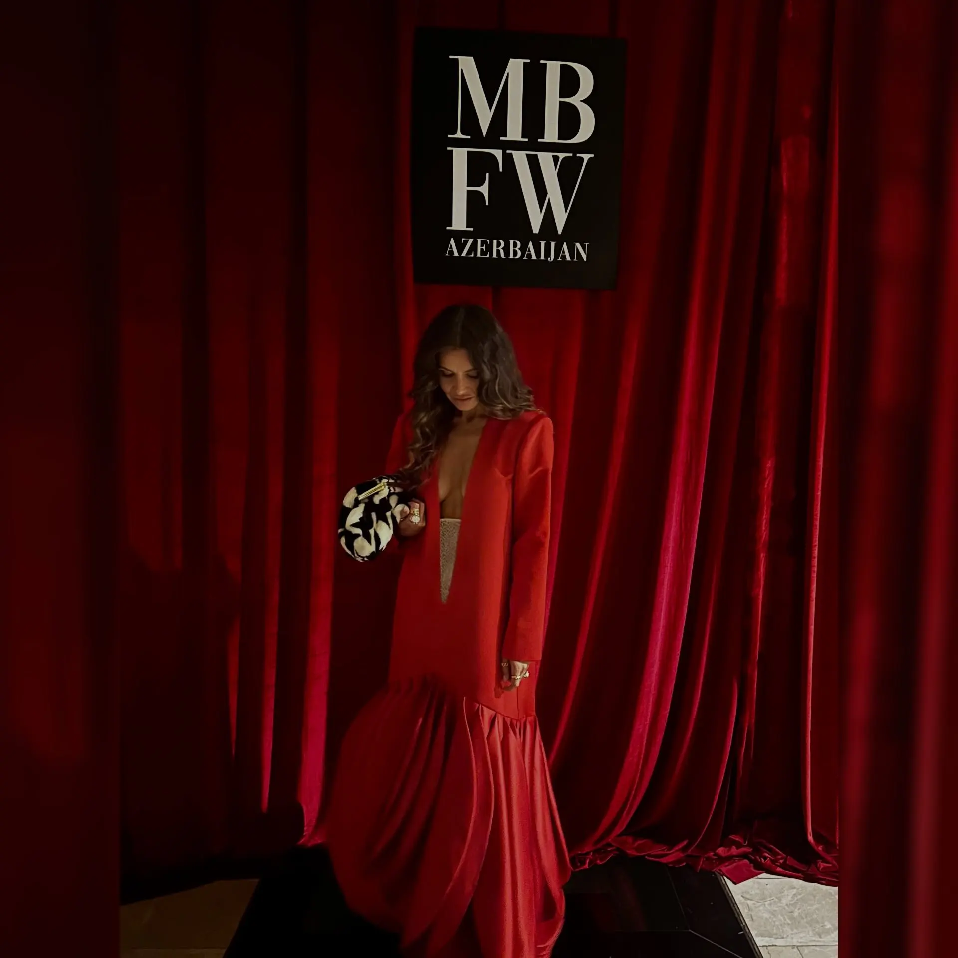 Red Satin V‑Neck Floor‑Length Evening Gown with Sheer Underdress – Blazer Formal Dress for Red Carpet, Prom Glamour Long Dress