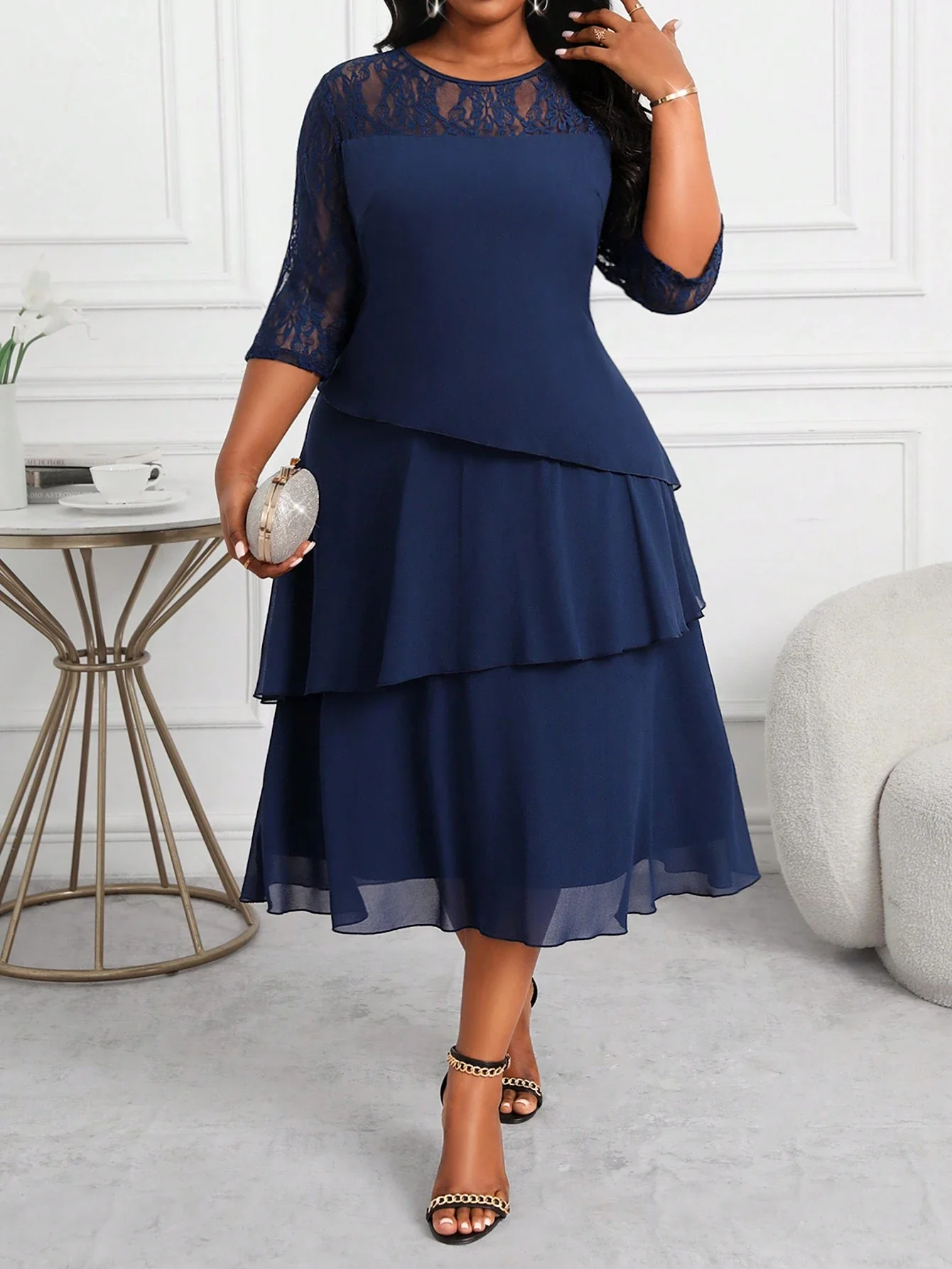 

Элегантное офисное платье миди для женщин больших размеров с синими кружевными рукавами и оборками