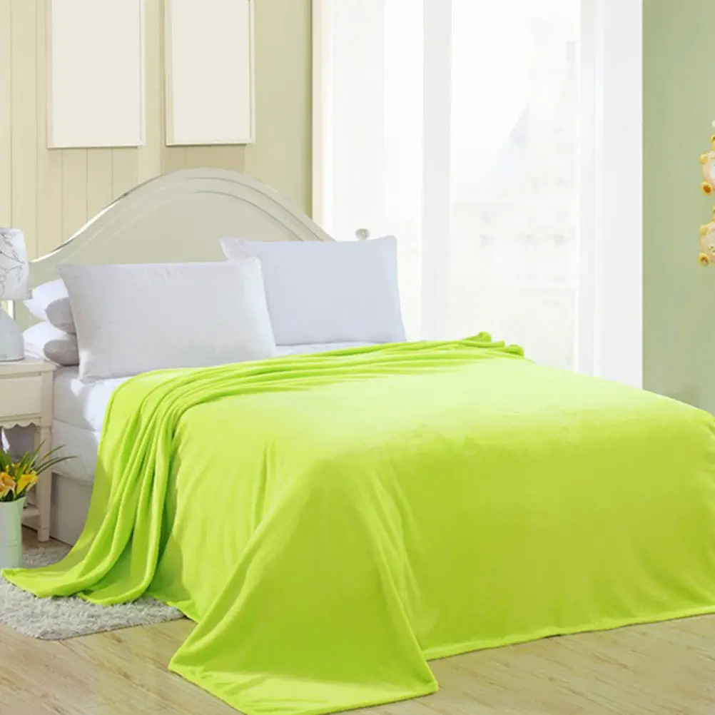Coral Fleece Blanket 100x140cm Lightweight Warm Thick Flannel Blanket Suitable for Winter Camping Travel Home Blankets