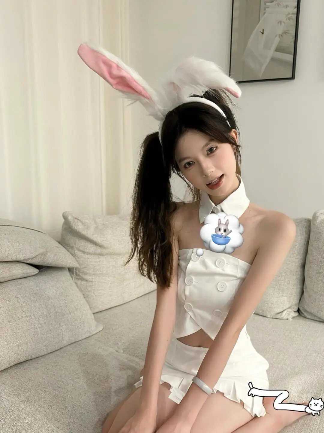 Conjunto Original Little Rabbit Spicy Girl de Top Blanco sin Tirantes y Falda Corta con Abertura en la Cintura, Diseño de Par...