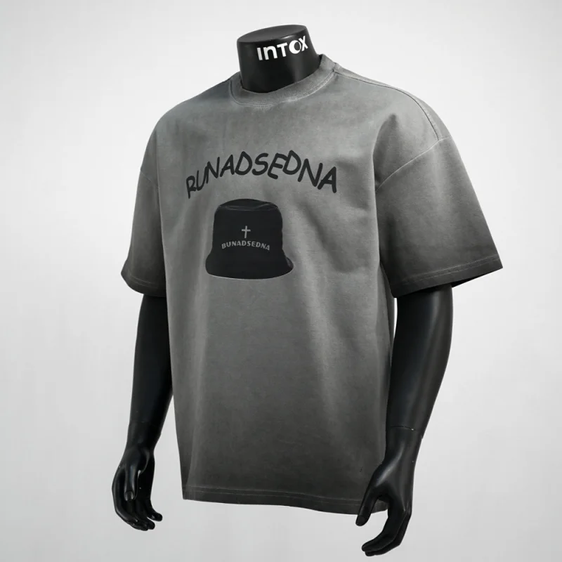 تي شيرت Chuangyi مطبوع بأكمام قصيرة للرجال 2025 صيفي نمط جديد عصري فضفاض ومتعدد الاستخدامات ومريح برقبة دائرية