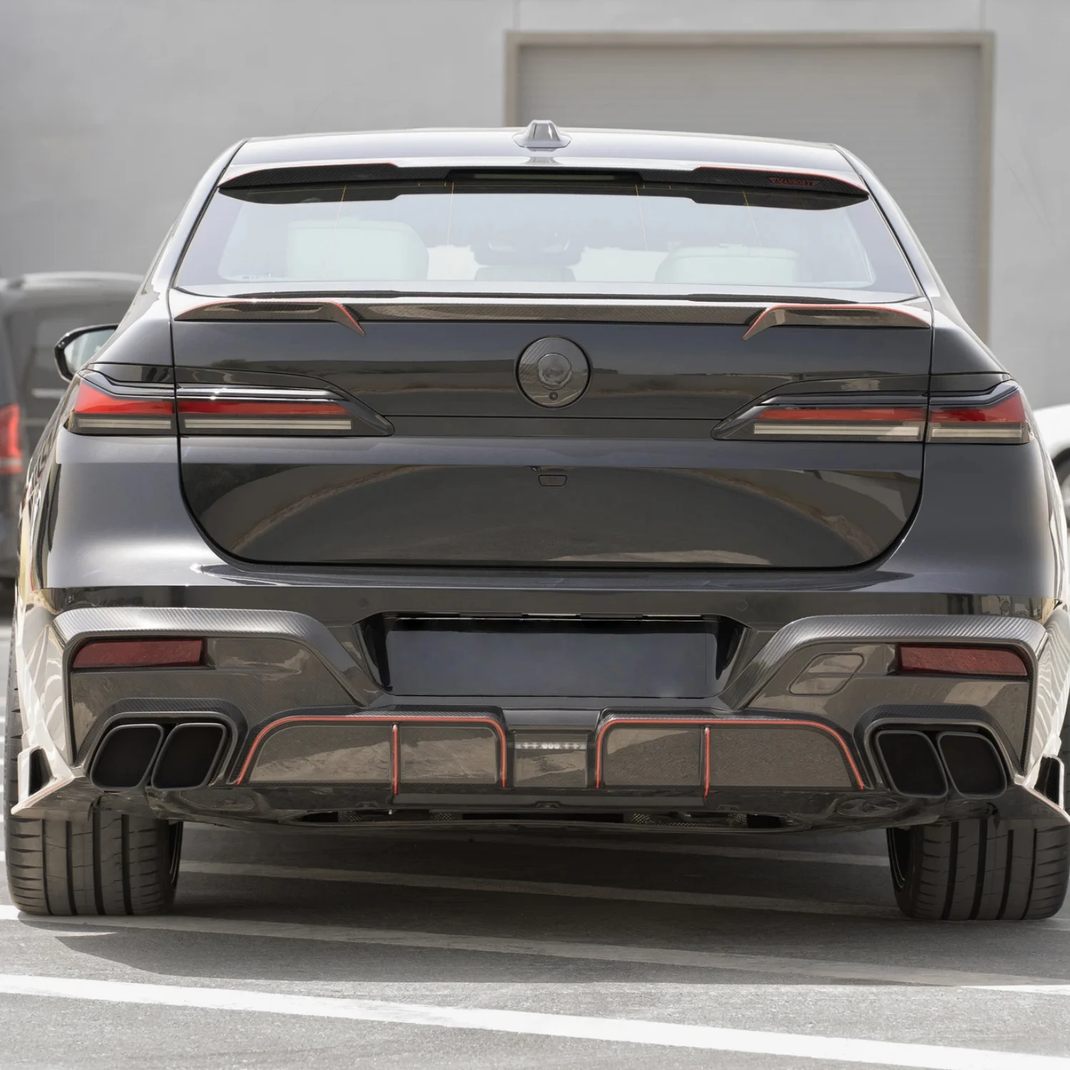 Car Rear Diffuser + Exhaust Tips Deflector Bumpers Spoiler Protector Dry Carbon Styling Accessories For BMW 7 Series I7 (G70)