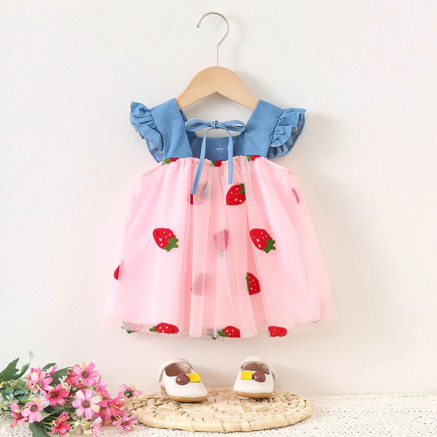 1 to 3 Years Beach Summer Girls Dress Cute And Sweet Denim Mesh Strawberry Embroidered Princess Dress Party Dress