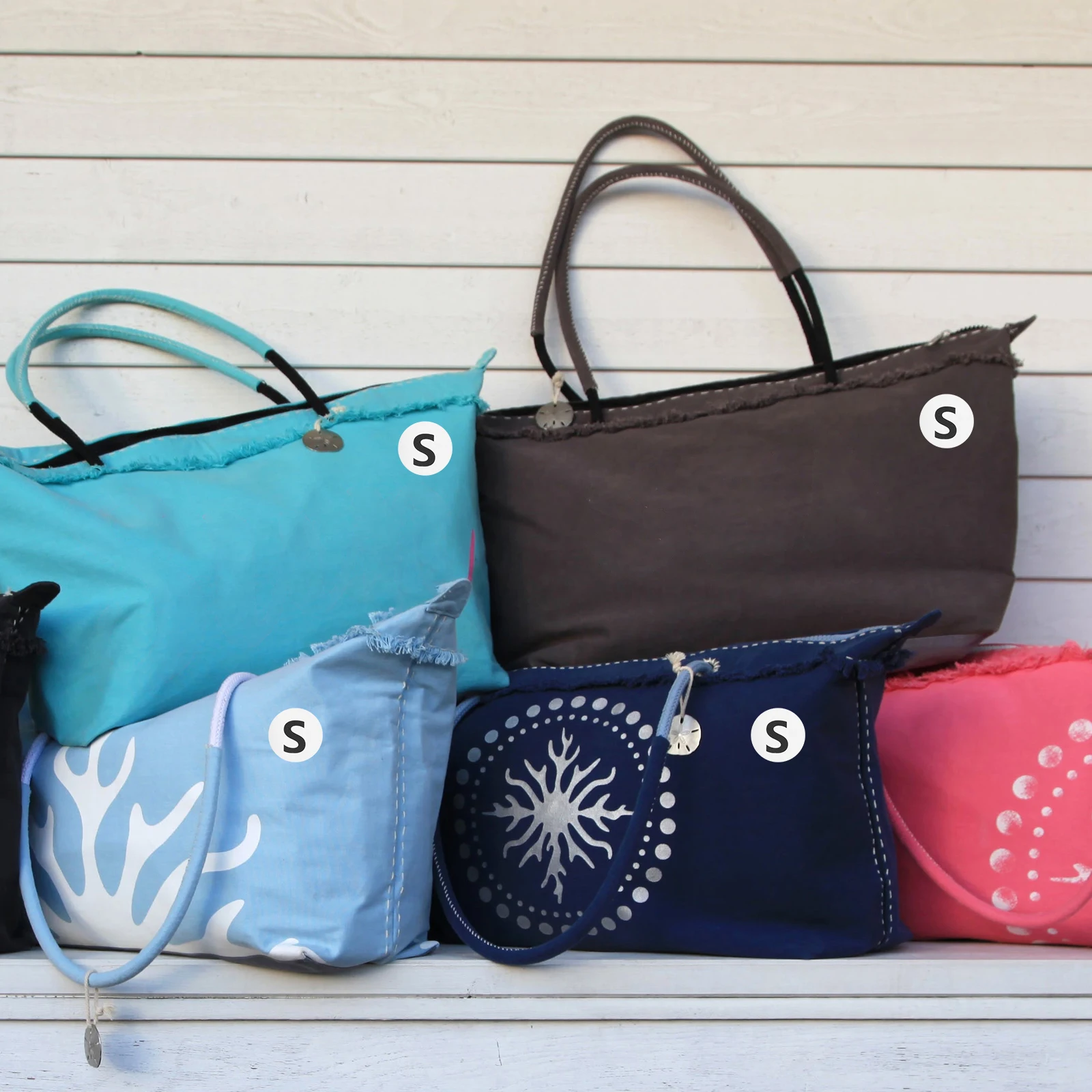 3500Pcs T-Shirt Size Stickers Self-Adhesive Round Label Stickers 7 Assorted Sizes for Quick Product Identification