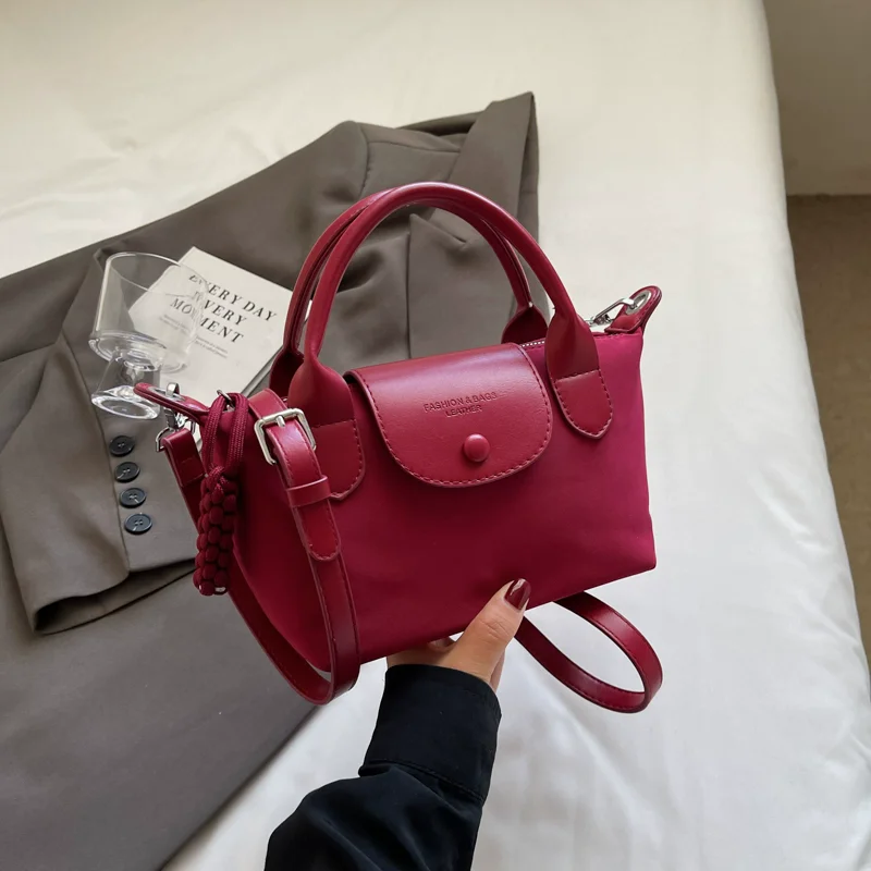 

2025 New Fashion Commuting bag for women Casual Nylon Hobos Bag Small Handbag and Purse Ladies Hand-held Dragon Dumpling Bag