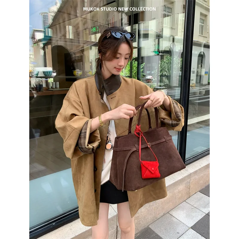 

2025 Autumn Women Barn Style Coffee Colored Stand Up Collar Contrasting Plaid Suede Design Jacket Female New Loose Leisure Coat