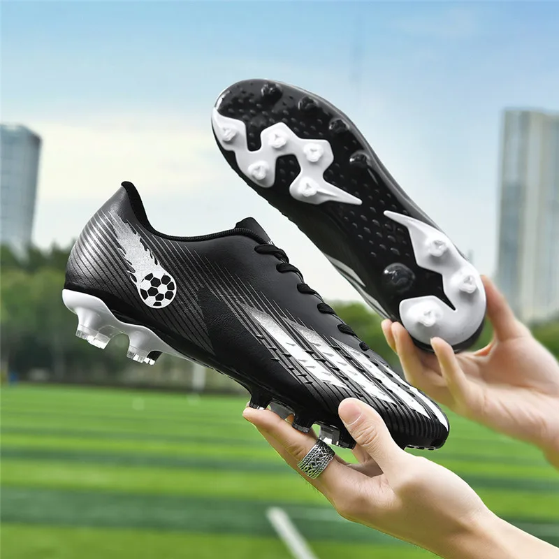 2024 New Quality Five-a-side American Football Shoes Rugby Shoes Super Light Football Boots Non-slip Training Sports Shoes