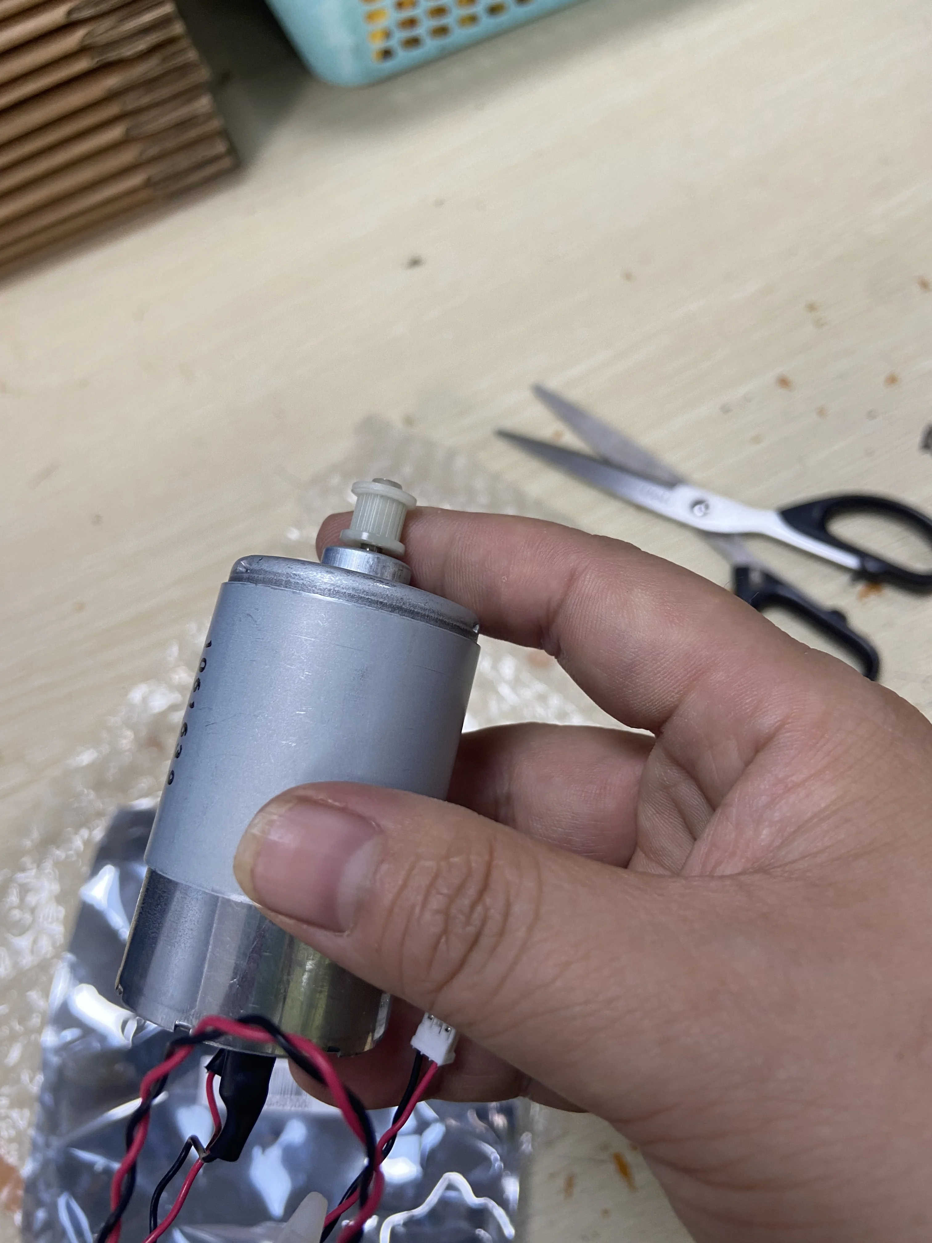 

Оригинальный новый двигатель каретки CQ890-67006 для HP DesignJet T120 T520 T730 T830 CQ890-60092 F9A30-67063 детали плоттера