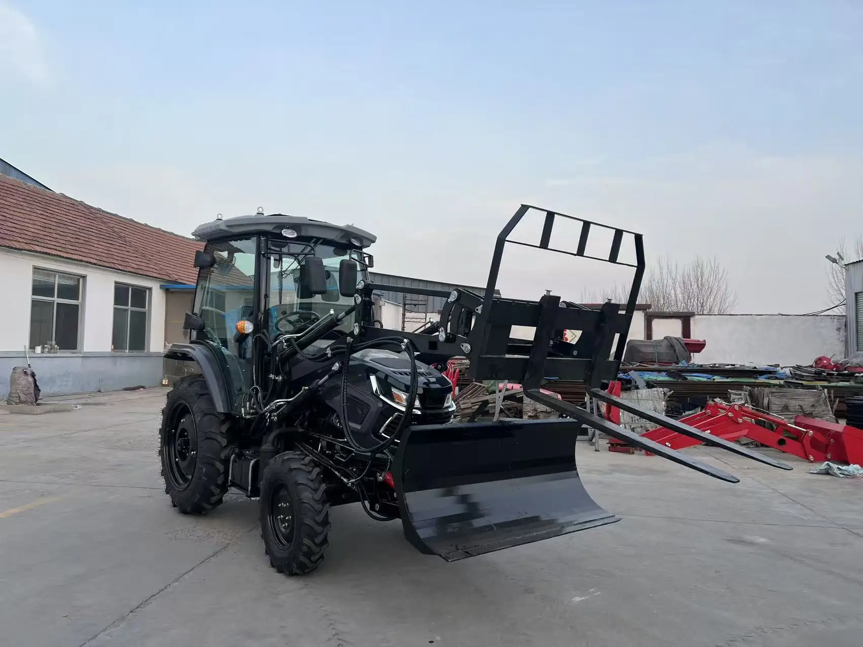 80 HP High-Power Tractor, Ideal for Large-Scale Farming