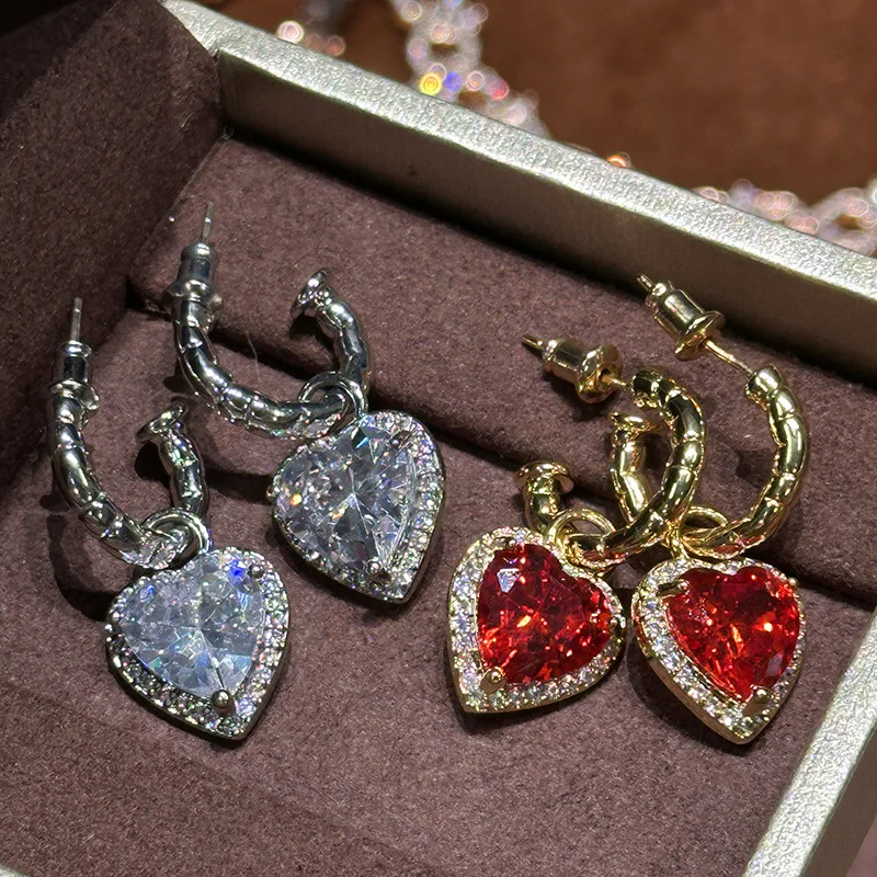 

Vintage Black Heart-Shaped Earrings Love Design New Fashion Jewelry Accessory