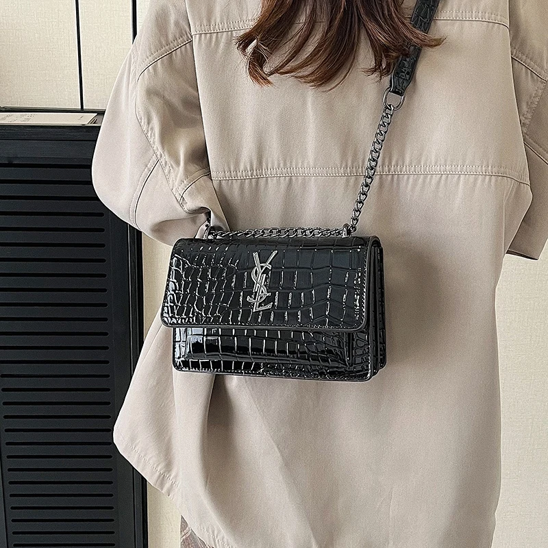 

Women's Luxury Leather Fashion Designer Shoulder Crossbody Bag Elegant Classic Tote Handbag For Stylish Outfits