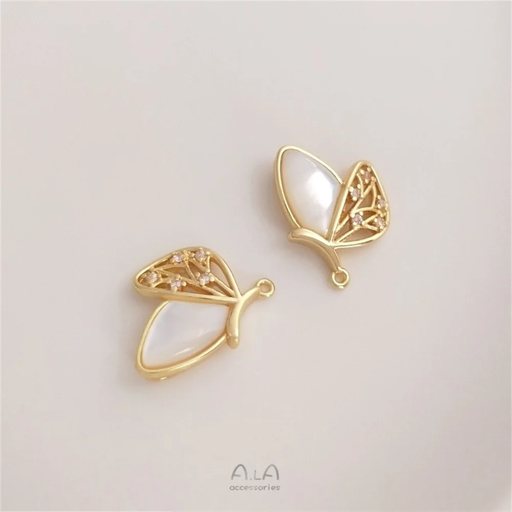 

Set with Natural Seashells 14K Package Golden Butterfly Hanging Up and Down Diy Pendant Connector Necklace Accessories K191