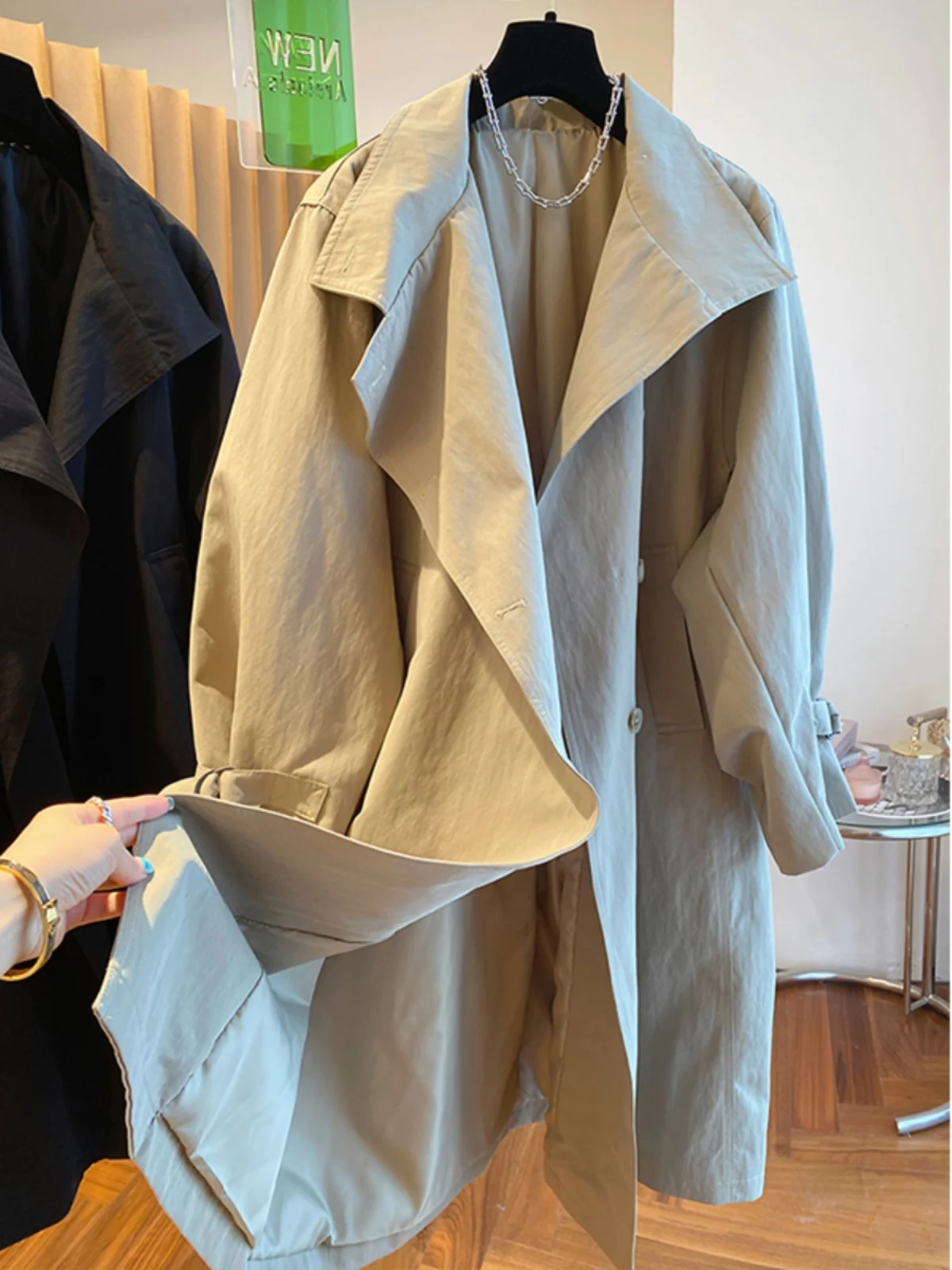 

Elegant Casual Oversized Stand Collar Mid-Length Coat Stylish Outerwear for Women And Pear Shaped Body Types Winter Wear