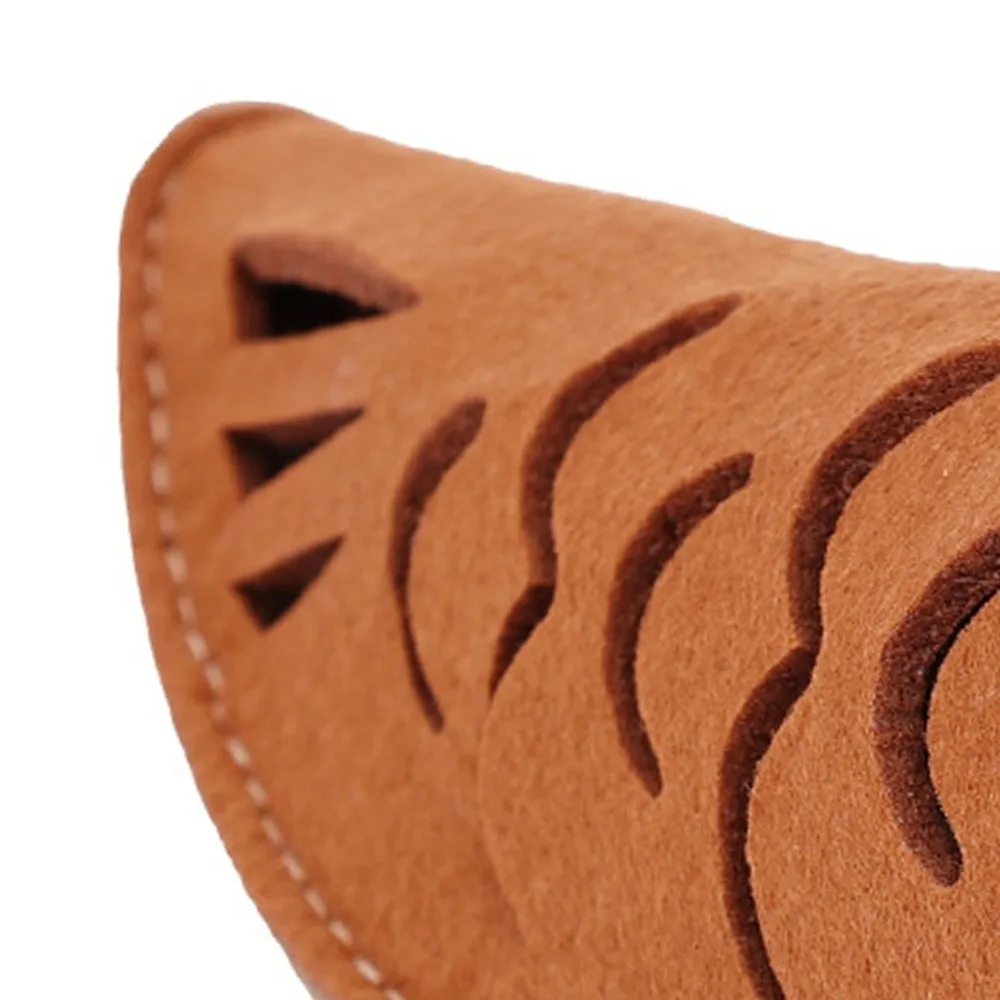 Felt Fabric Cat Foraging Fish Shape Brown Color Pet Molar Bite Tough Built in Bell Food Dispensing Cat Mental Stimulation