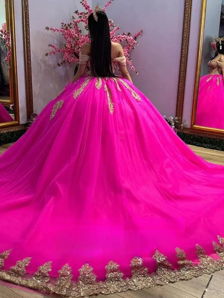 Arabic Fuchsia Princess Girls Quinceanera Dresses Off Shoulder Pearls Beads Ball Gown Elegant Prom Party Dress For 15 16 Girl