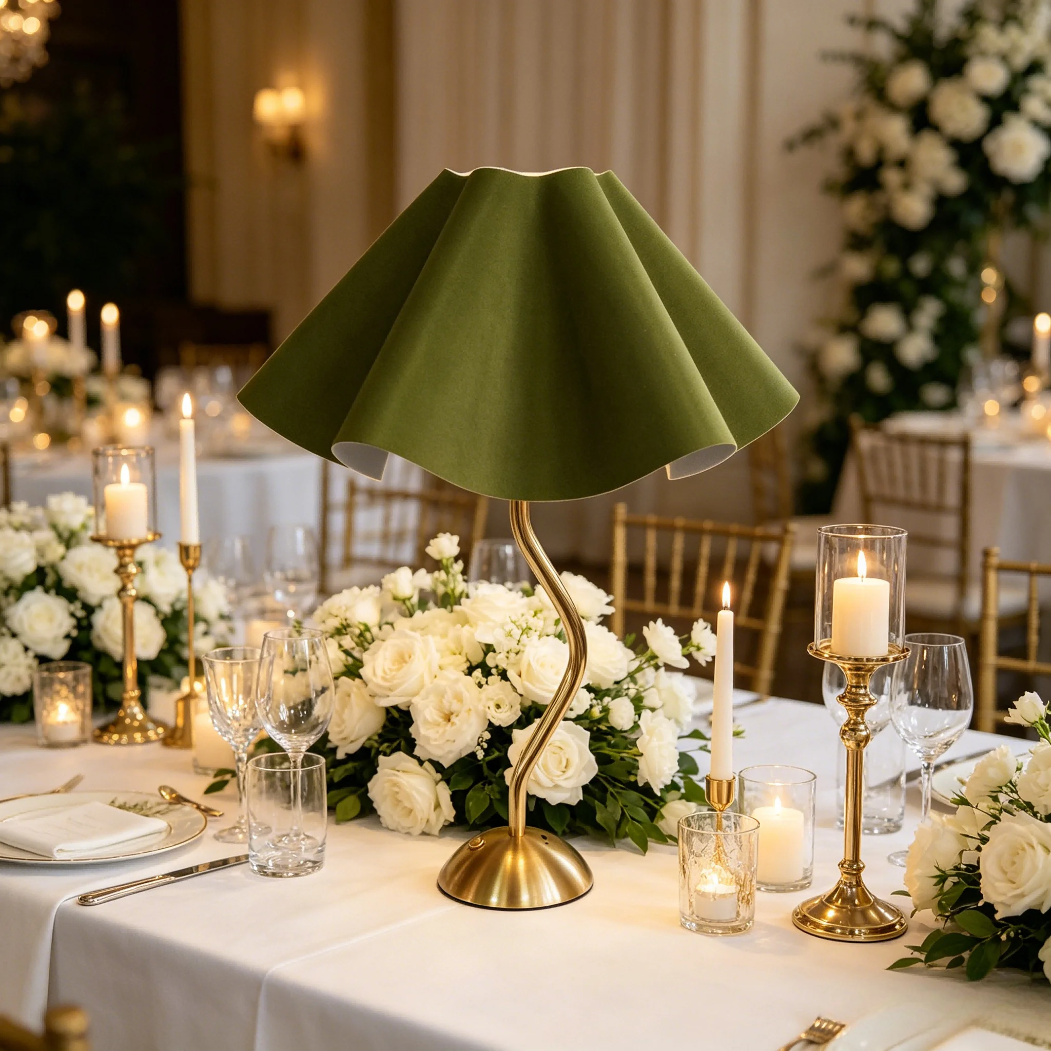 Professional Event Rental Cordless Table Lamp Iron Stand Fabric Shade Rechargeable Light For Wedding Banquet