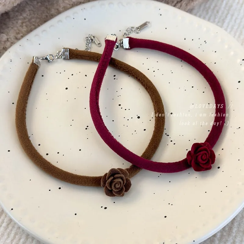 Velvet Rose Choker Necklace Handmade Vintage Elegant  Adjustable Maillard Style Versatile Daily Jewelry for Women Fall Winter