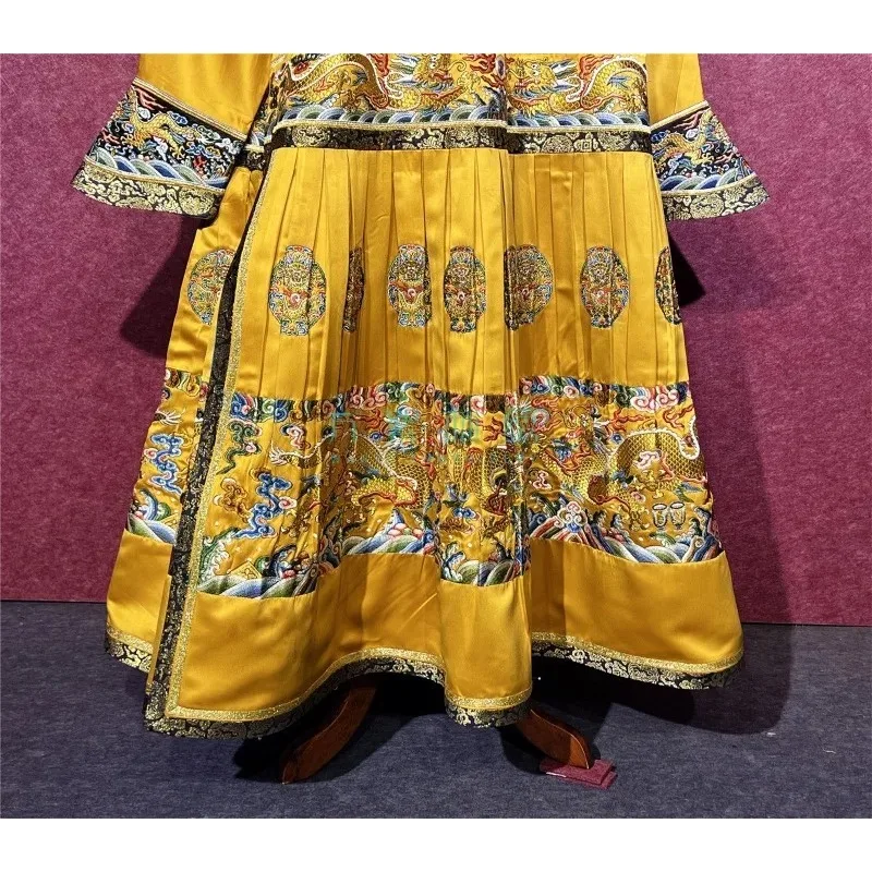 Qianlong royal robe, ginger satin version, machine embroidery flat embroidery replica Qianlong royal robe