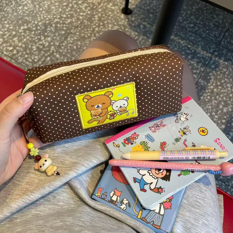

Rilakkuma пенал в горошек большой емкости для хранения канцелярских принадлежностей портативная холщовая косметичка на молнии студенческий подарок на день рождения