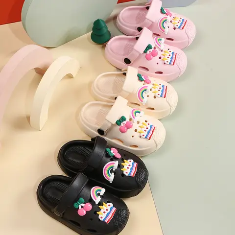어린이 샌들 여름 소년 소녀 실내 미끄럼 방지 슬리퍼 무지개 과일 케이크 패턴 빠른 건조 구멍 신발 정원 신발