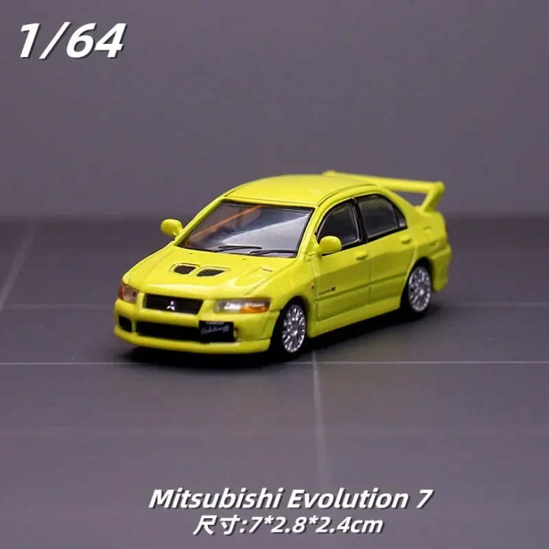 JKM 1/64 Mitsubishi EVO 7 Modello di auto sportiva in lega Modello di veicoli pressofusi Scorrevole ammortizzante Simulazione da collezione Giocattolo