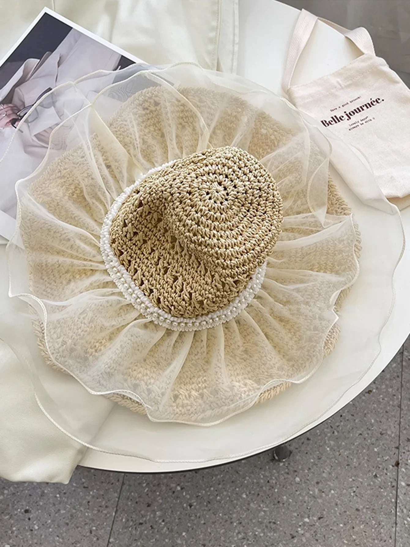 

Women's Adjustable Foldable UV Resistant Straw Hat with Double-Layer Lace Sun Protection for Beach Vacation Travel
