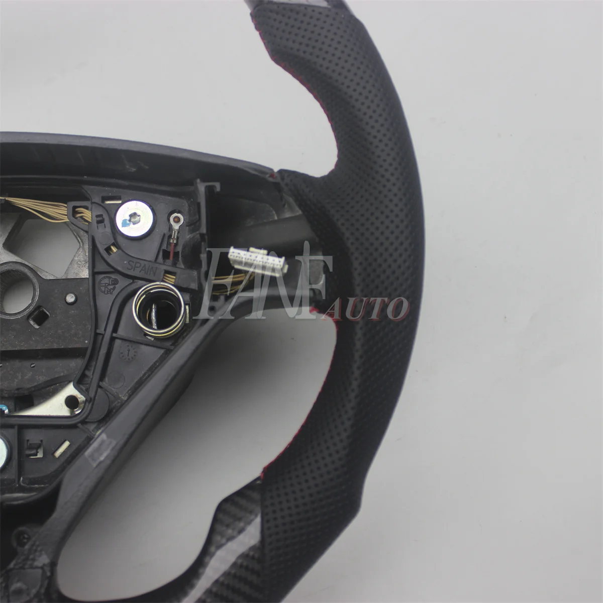 Replacement Real Carbon Fiber Steering Wheel with Leather for Volvo S60 2001-2009