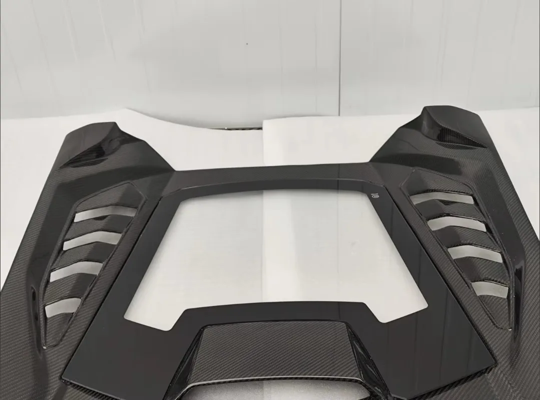 New OEM Dry Carbon Fiber Engine Cover with Clips for Huracan Tecnica