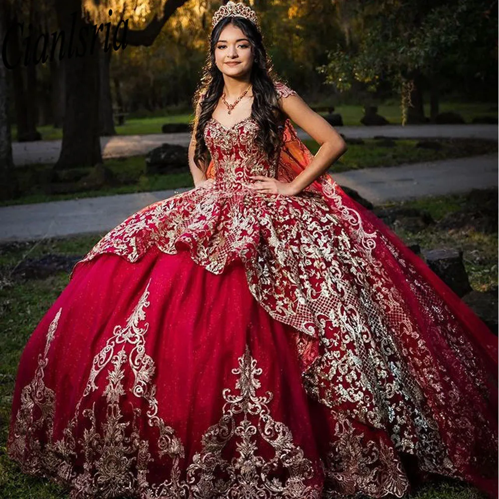 Luxo Red Sweet 16 Ball Gown Vestido Quinceanera 2023 Com Cape Beads Cristal Apliques Vestidos De 15 Anos Lace-Up