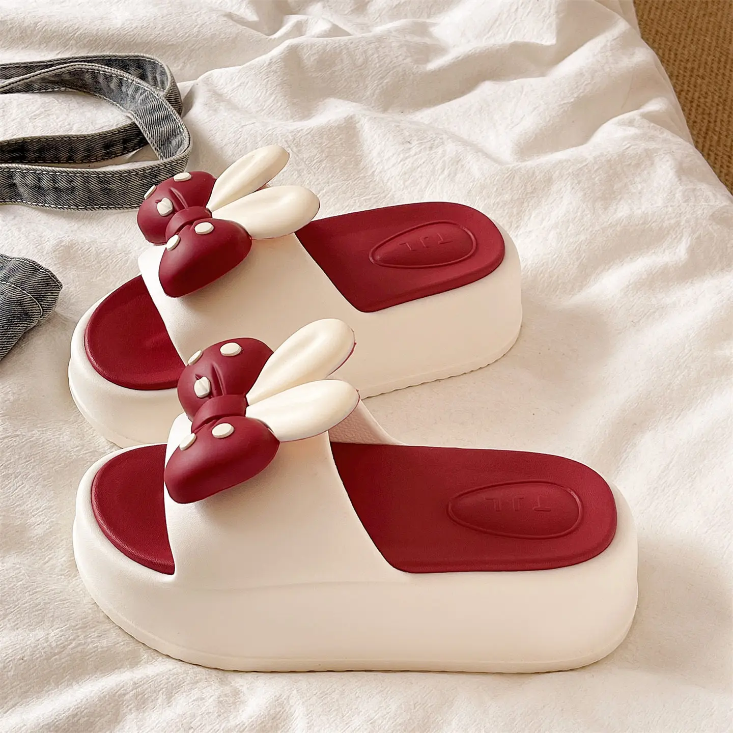 

Bow Polka Dot Women' Slippers 2026 Summer New Cute Thick-soled Beautiful Beach Shoes Casual Pull On Red Anti-slip Slippers