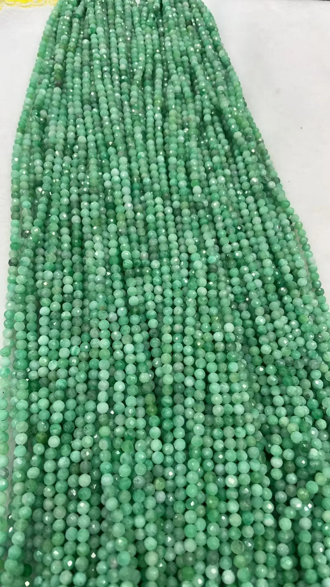 Natural Emerald 4mm AA Round Cut Length38cm