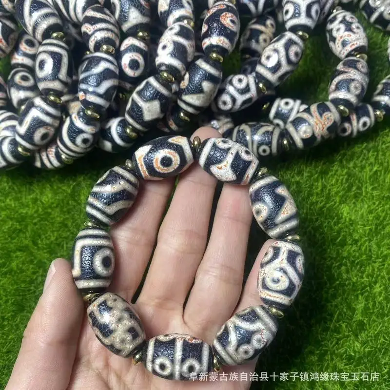 Tibetan-style vintage aged patina orange peel pattern blood-streaked Dzi bead agate bracelet single bead size15*22MM