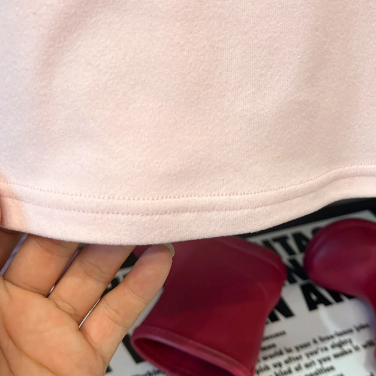 Herbstliches, süßes, einfarbiges Mädchen-Oberteil mit Herzmuster, warmes, gerüschtes Langarm-T-Shirt für Kinder, ideal für den täglichen Gebrauch, Kinderkleidung, Hemd. – Detail 8