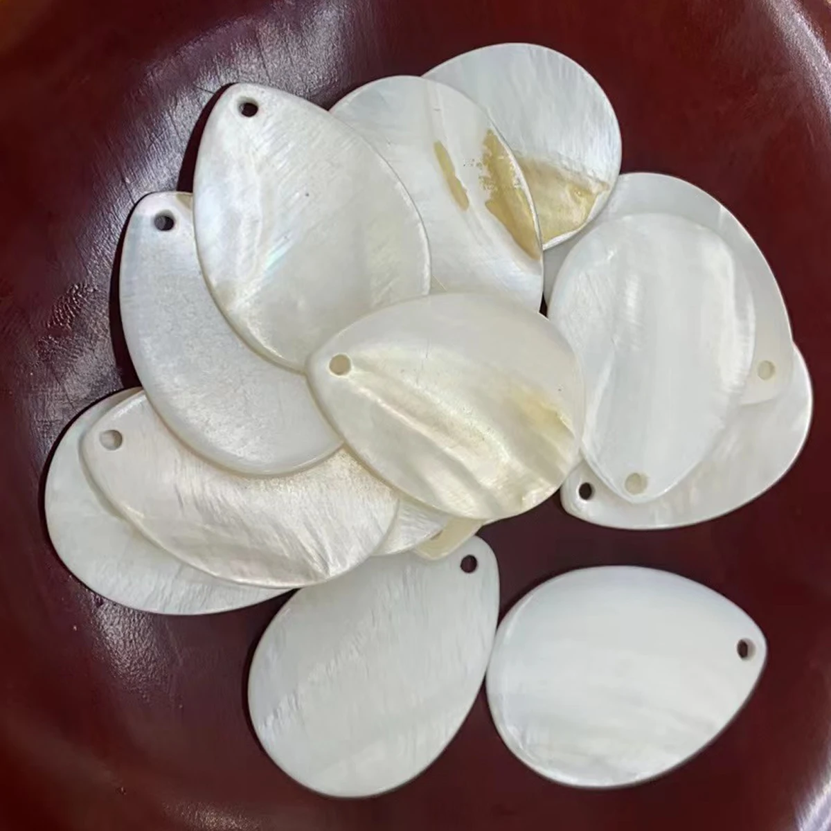 10Pcs 25x35mm Teardrop Shaped Natural Shell Pendant Charms DIY Jewelry Making Accessories for Necklaces Earrings Wholesale