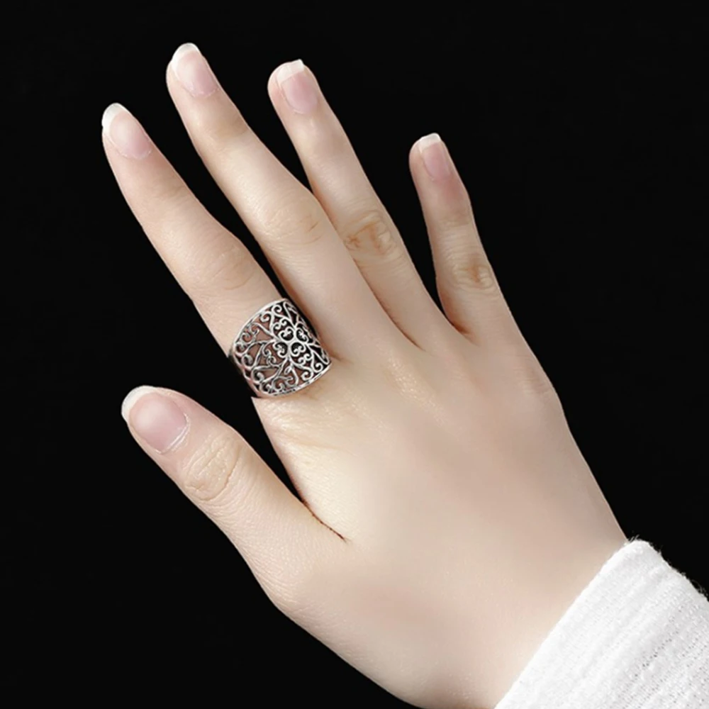 Huitan Vintage Hollow-out Women Finger Rings Silver Color Daily Wear Temperament Aesthetic Lady\'s Accessories Gift Wide Rings