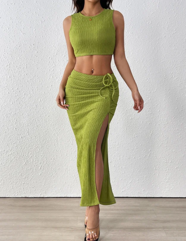 

Drawn Texture Split 2-Piece Summer New Slim Fit Sleeveless Dopamine Vest Top with Pleats, Tight Fitting Split Long Skirt Set